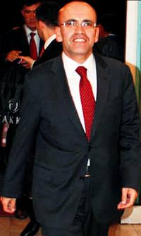 �im�ek: Yarg�, h�z�m�z� kesiyor