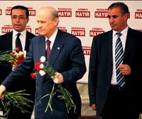 "Diyarbak�r'da edebiyat yapt�, �iir okudu"