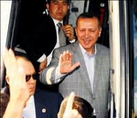 Ba�bakan namaz i�in Sultanbeyli'deydi