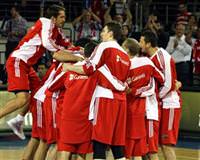 "12 Dev adam" kendinden emin
