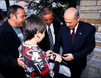 �ocuklara hediye ve mezarl�k ziyareti...