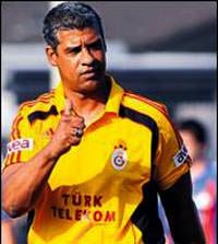 Rijkaard'�n biletini Hollanda bas�n� kesti
