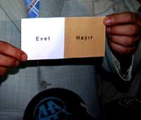 Sand�kta neye oy verece�iz?