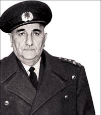 Diktat�rl��e s�r�klenmekten korktular