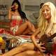 Dengesini kaybetti kad�nlar b�l�m�ne d��t�