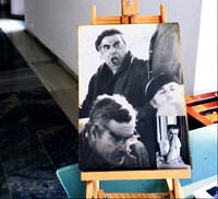 Kolejlilerin resimleri sat��ta
