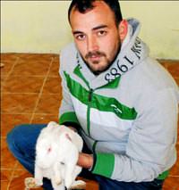 'Sahada �ld�' denilen fanatik tav�an do�urdu