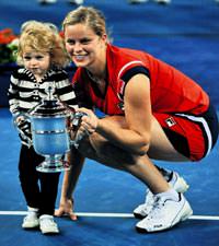 �nce anneyim, sonra tenis�i