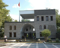 Atat�rk�n evini soydular