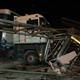 TIR metrob�s dura��na girdi