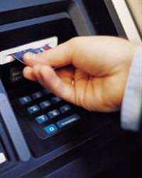 ATM'den para �ekerken dikkat!