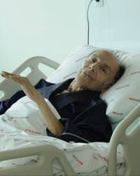 yo�un bak�m M�nir �zkul tedavi