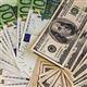 Dolar y�kseli�e ge�ti