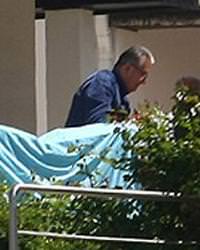 Baykal i�erdeyken evine h�rs�z girdi
