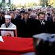 Usta y�netmen son yolculu�una u�urland�!