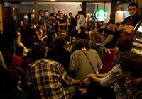 Bo�azi�i ��rencileri Starbucks�� i�gal etti