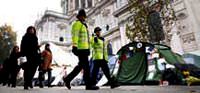 Londra'n�n so�u�u i�gal eylemini durduramad�