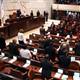 ��te perde arkas�nda konu�ulanlar