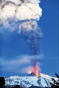 Etna'n�n ate�i y�kseldi