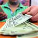 Aral�kta dolar� olan kazand�