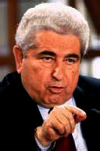 Hristofyas: T�rkler'in duygular�na sayg� g�sterin