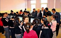 S�z verdi, be� g�n i�inde en g�zel karne hediyesini ald�