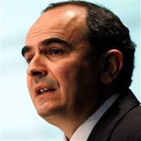 Merkez Bankas� Erdem Ba��� Davos