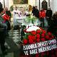 �talyan bariton topra�a verildi!