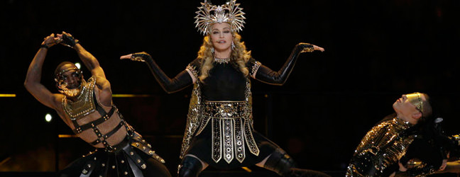 Madonna, d�nya turuna ��k�yor