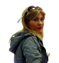 Yeni bo�anan kad�n 30 b��ak darbesiyle �ld�r�ld�
