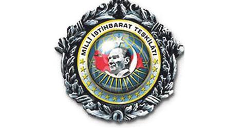 M�T binas�nda hareketli saatler