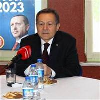 Atat�rk bizim ba�ucumuzda