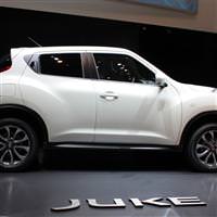 Nissan 250 bin arac� geri �a��r�yor