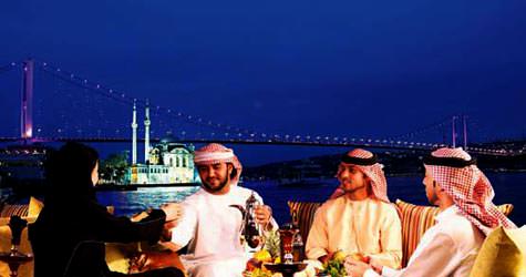 Zengin Araplara iftar daveti