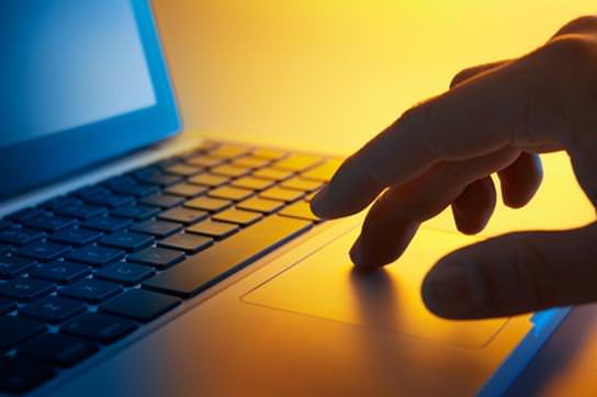 Bir�ok internet sitesi hacklendi