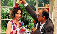 Hayran�ndan g�l ya�muru