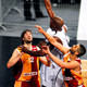 Kartal u�uyor