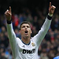 Ronaldonun takip ettiği Türk kızı!
