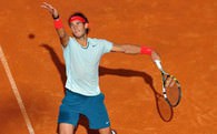 Nadal, Roger Federer'i korttan sildi