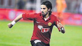 Alper Potuk'ta mutlu son
