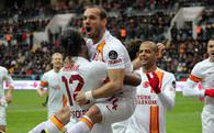 G.Saraylı futbolcular mahkemeye başvuruyor