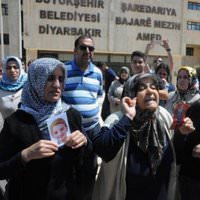 Çocukları dağa götürülen acılı annelere destek kampanyası