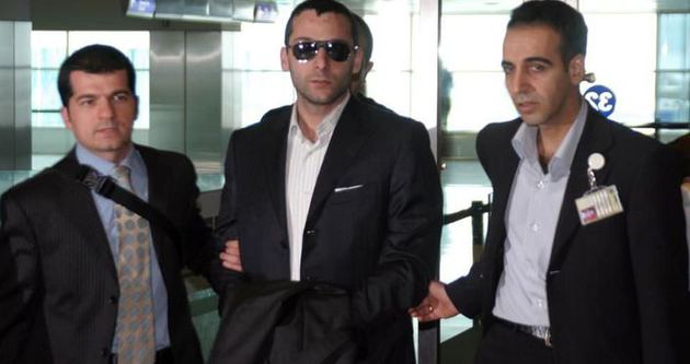 Özbizerdik hakkında yakalama kararı çıkartıldı