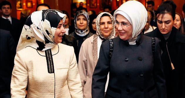 'Allah gönül gözü kapalı olanlardan eylemesin'
