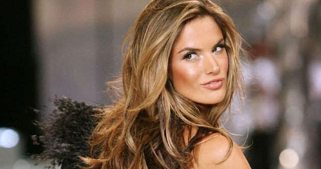 Victoria's Secret meleği Alessandra Ambrosio kovuldu