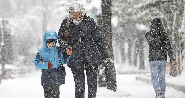 Ankara'da eğitime kar engeli