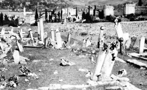 Boğaziçi Üniversitesi şehitlerimizin kemiklerini sızlattı