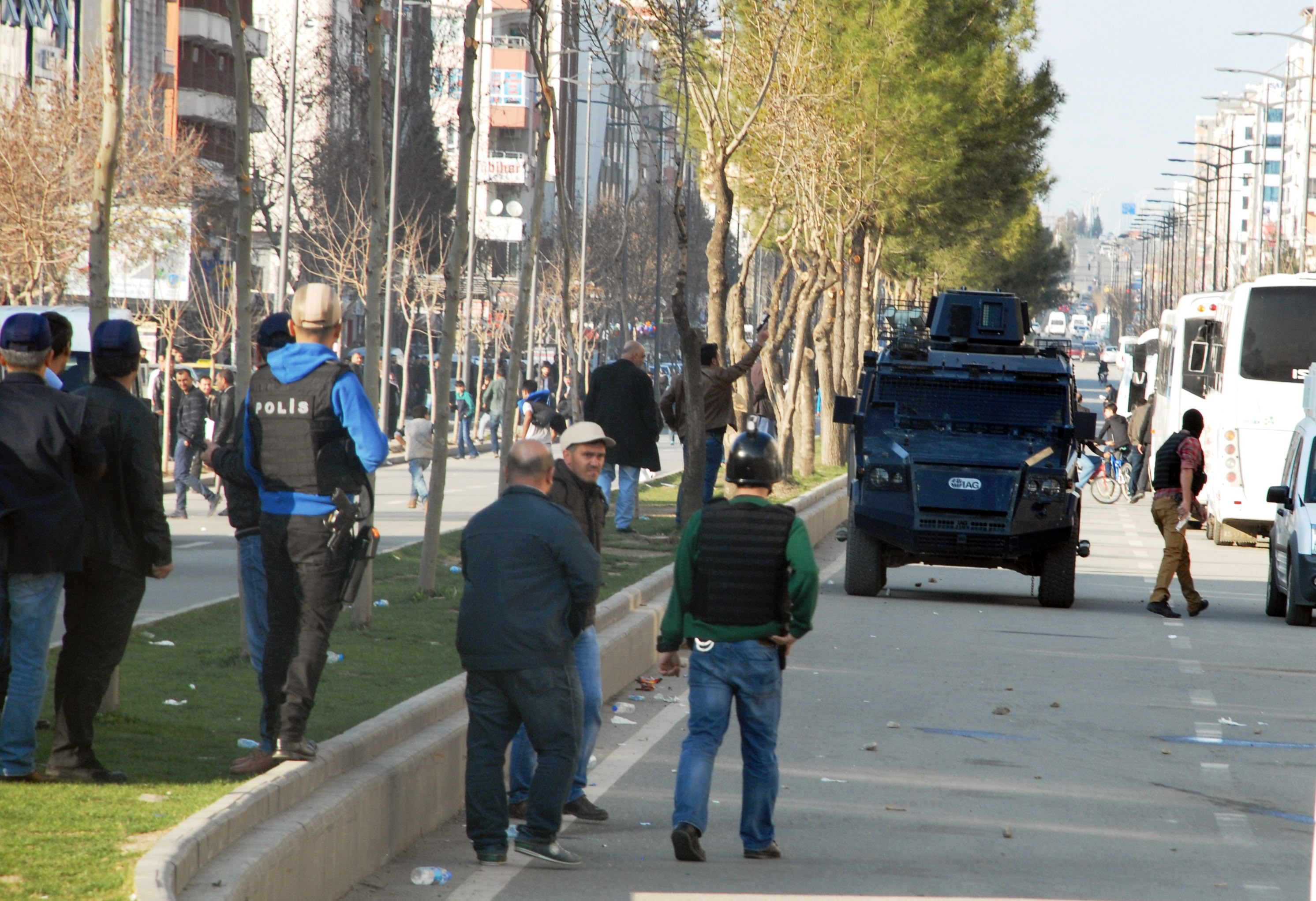 Demirtaş'ın mitinginden sonra Batman karıştı!