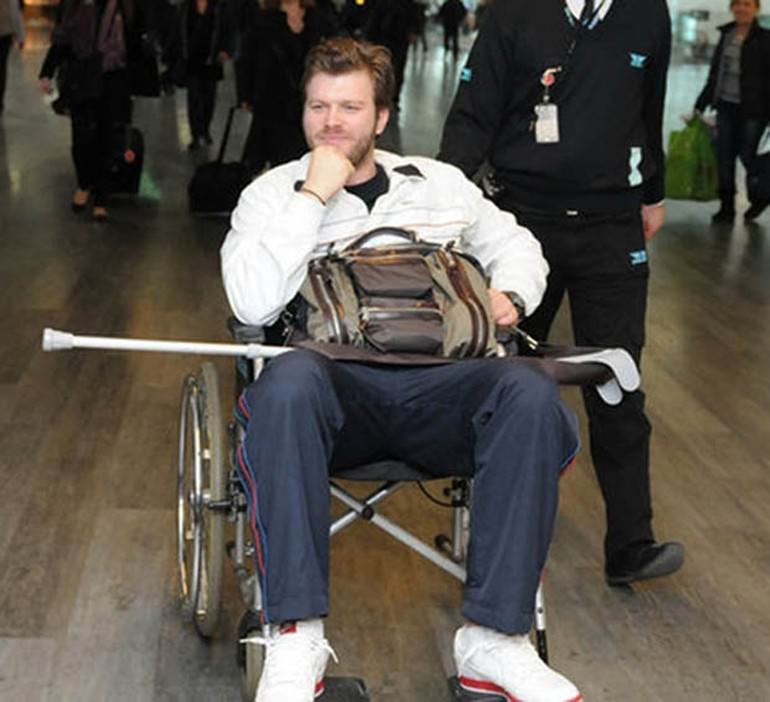 Kıvanç Tatlıtuğ ameliyat oldu!