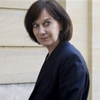 Fransız Bakandan skandal tesettür eleştirisi